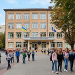 Можна поступити в школу в Києві, не маючи прописки?